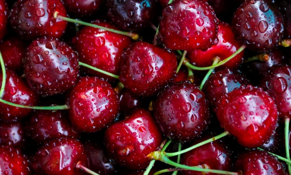 Выбираем самые вкусные и полезные в жару или прохладным летним вечером. Кандидаты составлены из моего личного топа 
