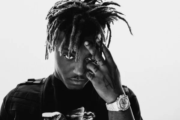 Выбери лучшую (Unreleased) песню Juice WRLD. Делитесь своим мнением в комментариях. Добавляйте треки в свой плейлист, наслаждайтесь.