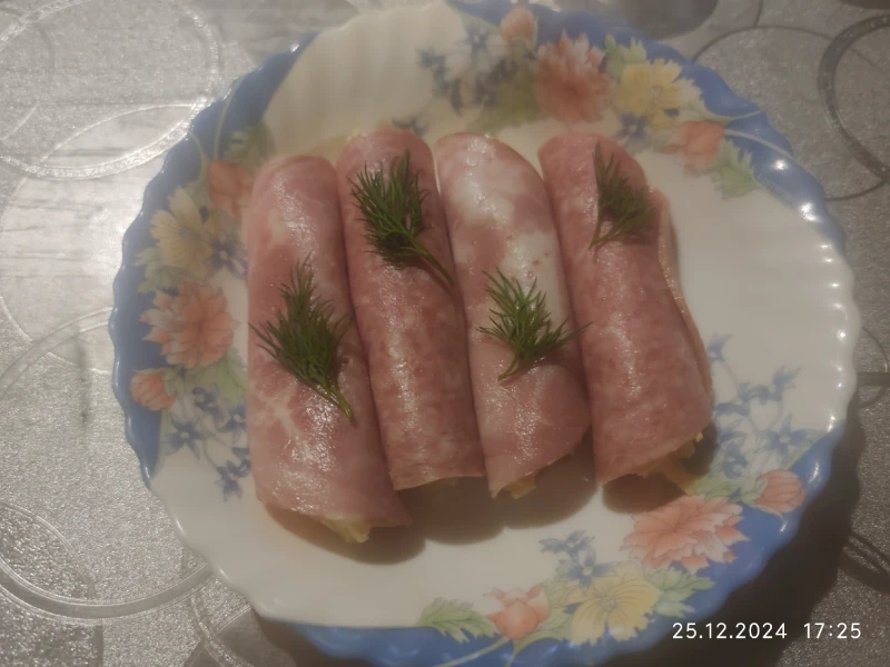 Украсить зеленью по вкусу. Украсить зеленью по вкусу.