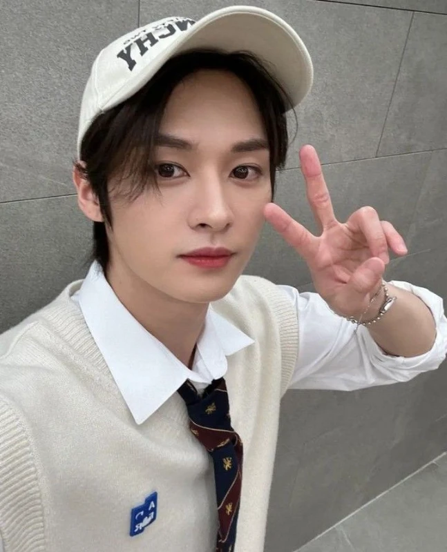 Jang Minseo:«Skz, Lapillus, Itzy, Ive, Blackpink, (G)I-dle, Twice.» Jang Minseo:«Skz, Lapillus, Itzy, Ive, Blackpink, (G)I-dle, Twice.»