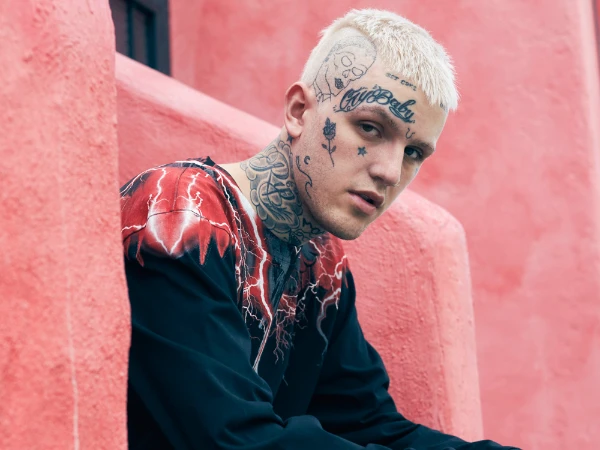 Я с-с-с... вдохновился идеей ShadyXV и решил не пихать всех в турнир на 1024 позиции, а разбить на много частей. В следующий этап проходят лучшие 16 по очкам в классическом режиме.