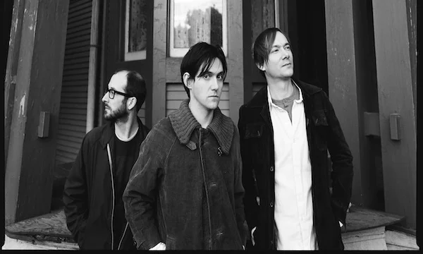 Выбираем любимую песню группы Bright Eyes (включая сольную деятельность Коннора Оберста). Список включает в себя только самые знаковые песни (по мнению составителя этого листа)