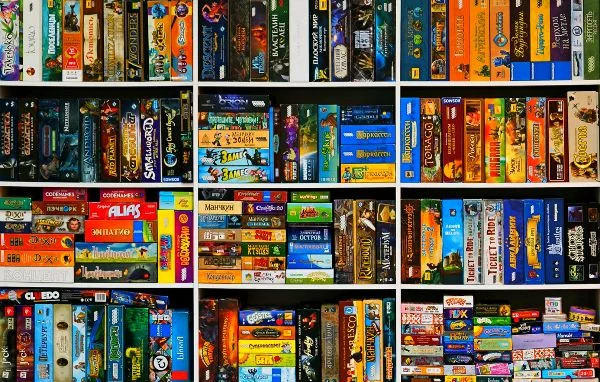 Если ты любишь настольные игры. Значит у тебя есть точно та игра в которую ты можешь играть часами а то и днями. Есть ли в списке именно твоя любимая игра?