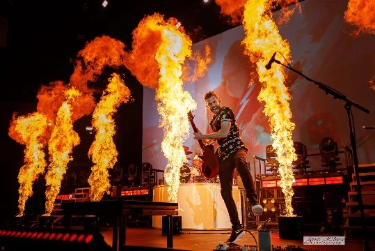 Skillet, Linkin Park, Evanescense, Asking Alexsandria, Three Days Grace, Rammstein, Imagine Dragons,  Hollywood Undead