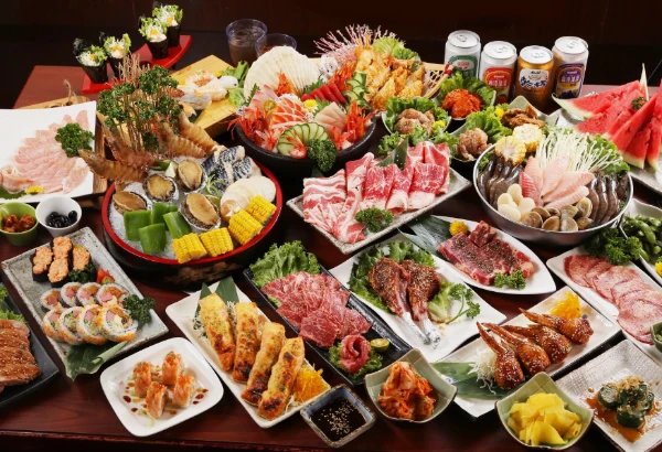 Самые вкусные позиции блюд от наваристых бульонов до самых сладких десертов. Выбери свой топ 1 и поставь лайк!