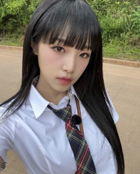 Выберите лучшего айдола из женских групп.🌷
(Соло, idle,itzy, twice, illit, x:in,Blackpink,æspa,IVE,dreamcatcer)