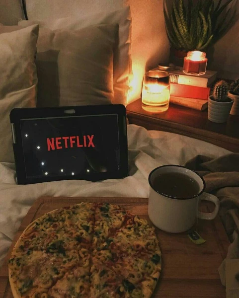 Выберите свой любимый сериал из мною предложенных 