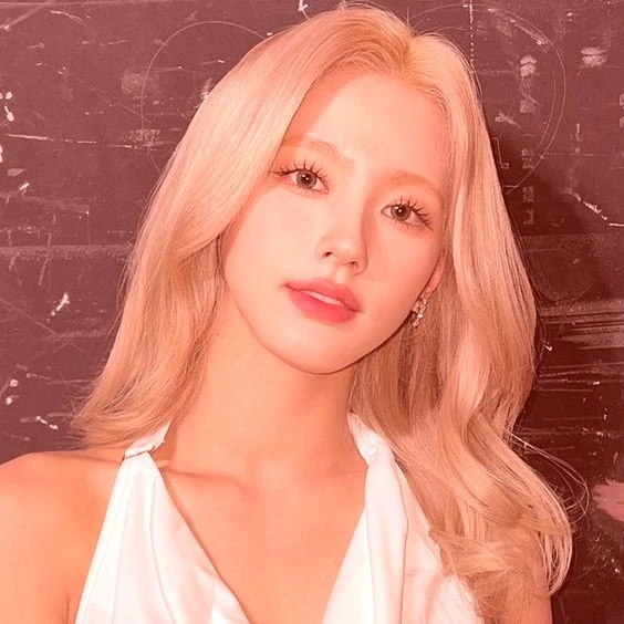 Miyeon ((G)I-dle) Miyeon ((G)I-dle)