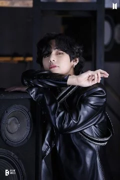 В этот раз, у нас BTS!!! И невероятные образы Ви. Возможно будет сложно(или нет) выбрать самый классный образ! Надеюсь вам понравиться этот турнир!!