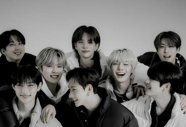 Pin by Maree  on Stray Kids MV SKZ  Kids Stray Wallpaper