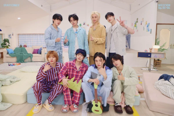 здесь собраны самые лучшие фото Stray Kids♡
давайте посмотрим и собираем лучшие из них)
всем желаю удачки)