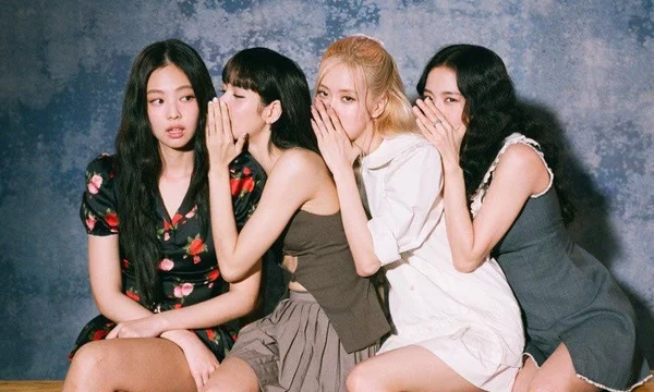 Выбери кому из участниц Blackpink принадлежит музыкальная эра 