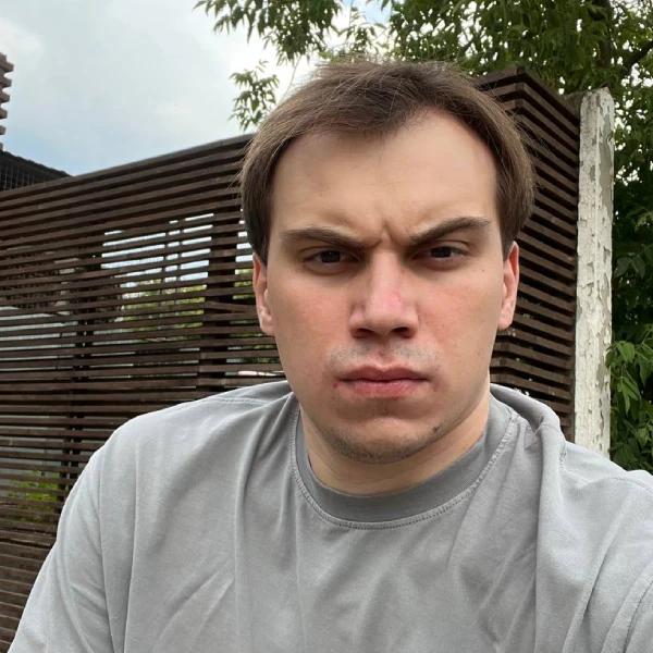 Стримеры Twitch, полны остроумных шуток, забавных моментов и искренних реакций, которые заставляют поймать рофлыч. Предлагаю выбрать того самого стримера, из 32 вариантов