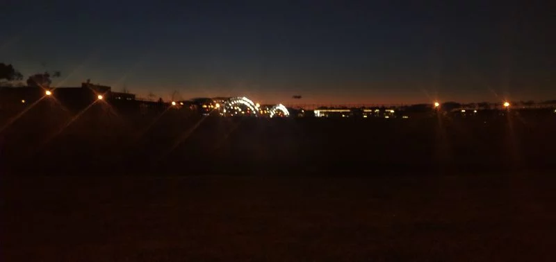 Вышеупомянутый мост, но со стороны Вышеупомянутый мост, но со стороны