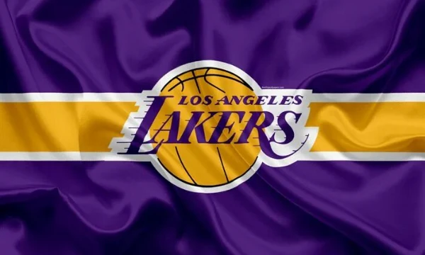 Уже была версия с Чикаго , теперь очередь не менее великого клуба - Lakers , надеюсь вам понравится !