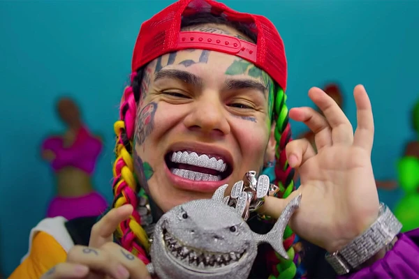 Предлагаю вам выбрать лучший трек 6IX9INE после его выхода из тюрьмы. Рассмотрен период с 2020-2023.