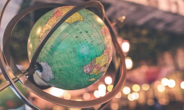 Сможешь ли ты определить страну по её расположению на карте?
