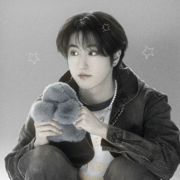 Выберите-Хан или другой участник группы Stray Kids,а я вам скажу-любите ли вы больше Хана,чем других участников.