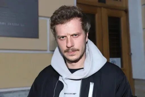 Предлагаю вам выбрать самого красивого мужчину в мире. Здесь представлены абсолютно разные знаменитости (от певцов до актëров). Главное выбирать несмотря на известность. 