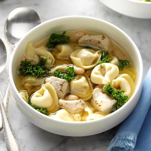 Любите ли вы супы? Трудно сказать какой из них самый вкусный, но пройдя этот аппетитный турнир, вы узнаете свой топ-32!