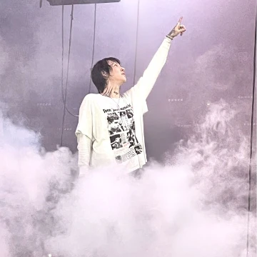 трек god system поменял на kiss me right b4 u go иначе не помещается
