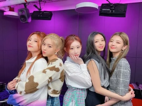 Выбери лучшую песню Itzy!!!!!!!!