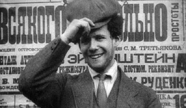 Недавно стукнуло 2 года моему первому турниру на этом сайте. Турнир так и не дополнился, но раз в пару лет пыль сдувать с него всё-таки нужно.