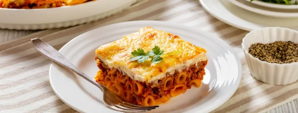 Греческая кухня — традиционная кухня Греции. Является типичной средиземноморской кухней и имеет много общего с кухней юга Франции, Италии, Турции, Балкан.