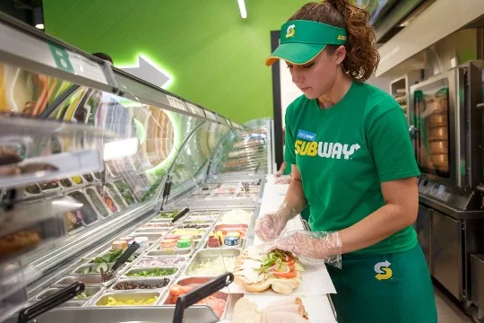 Выбери лучшую позицию из меню сети быстрого питания "Subway" - кафе с сэндвичами