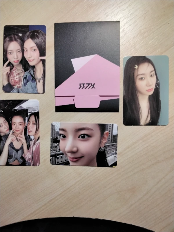 🦈Обзор на физическую версию альбома Itzy 'Gold'~ 🦈Обзор на физическую версию альбома Itzy 'Gold'~