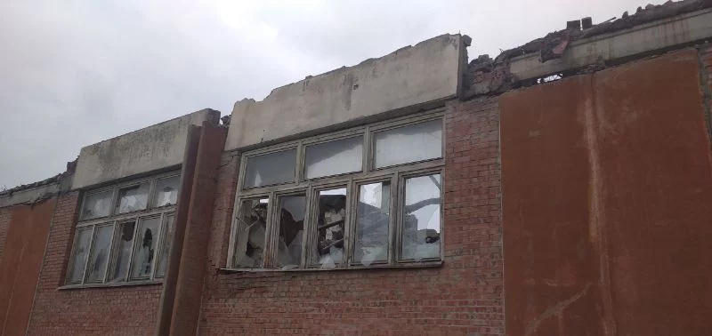 Остатки какого-то завода. Наш район в последние годы активно превращается из индустриального в спальный, вот одна из многочисленных "жертв". Впрочем, меня всё устраивает Остатки какого-то завода. Наш район в последние годы активно превращается из индустриального в спальный, вот одна из многочисленных "жертв". Впрочем, меня всё устраивает
