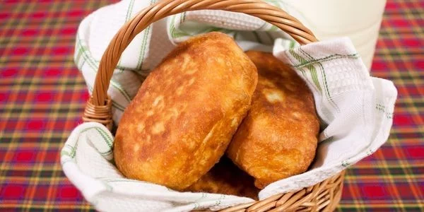 Столько разных начинок для пирожков существует... Все такие разные и вкусные. Выбери свой самый любимый! Желаю удачи:)
