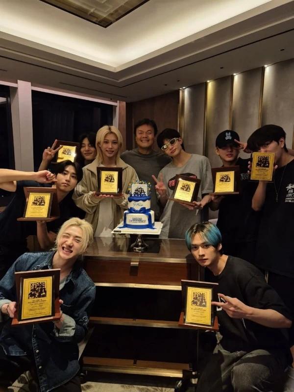 Новости про Stray kids Новости про Stray kids