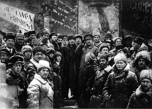 Выберите лучшего по вашему мнению большевика 