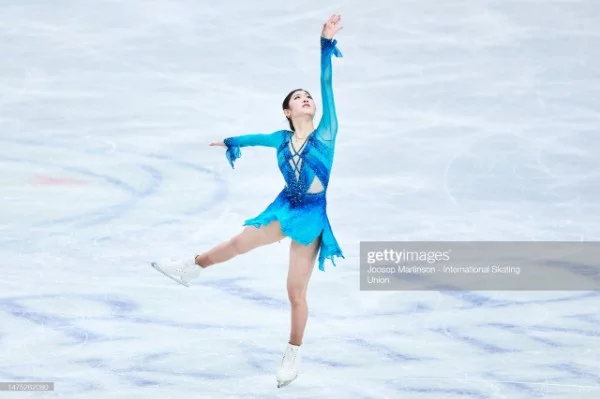 Выбираем лучший костюм среди женщин в короткой программе на чемпионате мира 2023, проходящем в Японии. В топ вошли только 30 костюмов из 35 (отсутствуют участники первой разминки) 