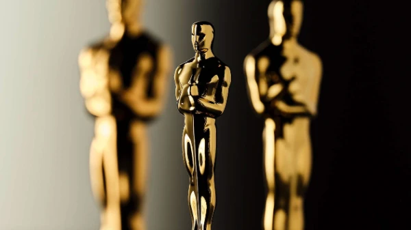You have to choose the best Oscar Winning Picture from different years.