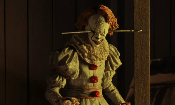 В тесте представлены фигурки по франшизе "IT" 