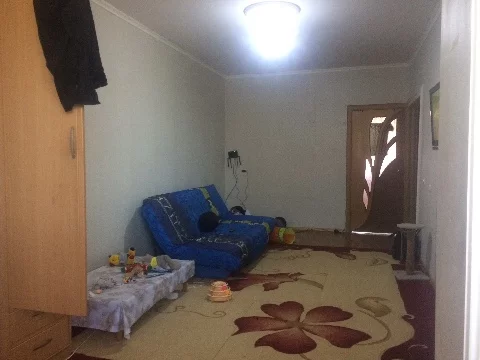Попробуй выжить в доме в целости и сохранности, тебя будут ждать коты с острыми когтями, еда от которой можно лопнуть и супер легкое прохождение квеста, попробуй здесь выжить и пройди квест