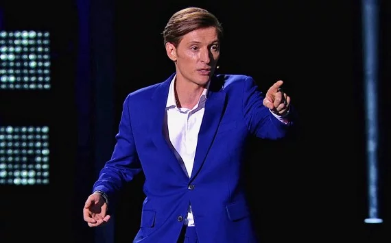 Сегодня вам предлагается выбрать лучшего standup комика РФ. Представлены самые популярные комедианты (некоторые даже посмертно).