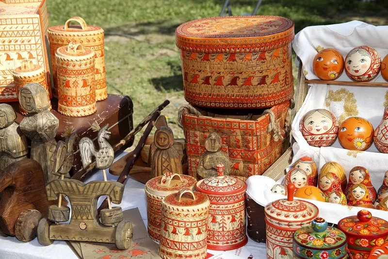 Вообще, русская культура - прекрасна и замечательна, но её продвигают очень слабо в сравнении с другими странами. Но, думаю, это тема отдельного поста. Вообще, русская культура - прекрасна и замечательна, но её продвигают очень слабо в сравнении с другими странами. Но, думаю, это тема отдельного поста.