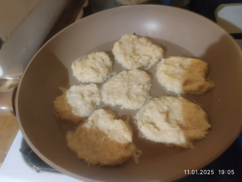 Уже почти драники. Уже почти драники.
