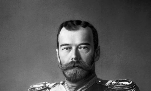 У Николая II был длинный титул. 
ВНИМАНИЕ! Вместо Нижнего Новгорода пишите Нижнего Новгоро. Вместо "Наследный Государь и Обладатель" "Наследный Обладатель". Иначе не влезет. Иных и и прочия не пишите.