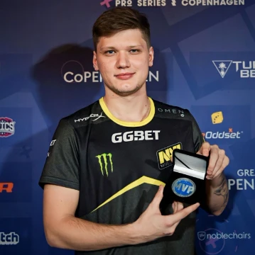 Counter-Strike: Global Offensive/CS2 (сокр. CS:GO; с англ. — «Контрудар: глобальное наступление») — многопользовательская компьютерная игра, разработанная компаниями Valve и Hidden Path Entertainment.