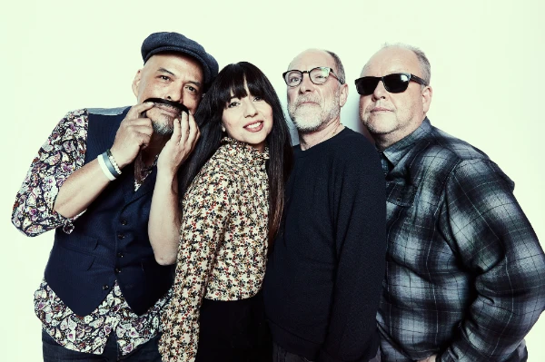 Полная дискография известной и любимой многими британской рок-группы Pixies. Приятного прослушивания, выбирайте сердцем!