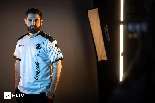 64 Разных форм от разных команд по CS:GO 2019-2021. 