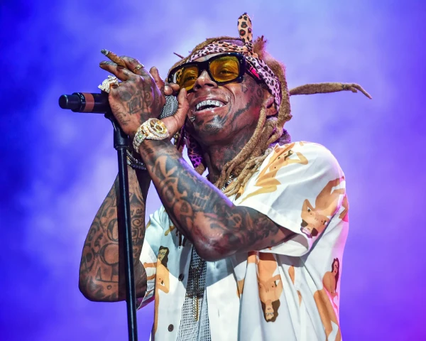 Я с-с-с... вдохновился идеей ShadyXV и решил не пихать всех в турнир на 1024 позиции, а разбить на много частей. В следующий этап проходят лучшие 16 по очкам в классическом режиме.