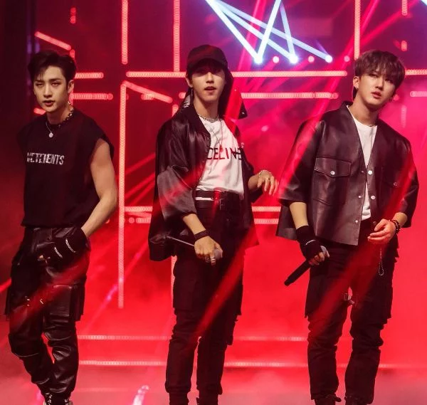 Необходимо выбрать лучшего рэпера в k-pop. Файтин!