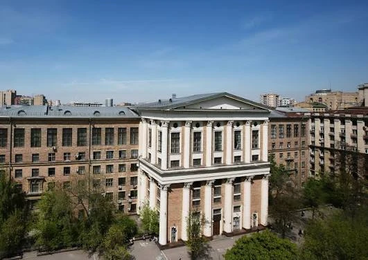 Один из вариантов поступления РГГУ (также думаю об МПГУ, РТУ или Плехановке) Один из вариантов поступления РГГУ (также думаю об МПГУ, РТУ или Плехановке)
