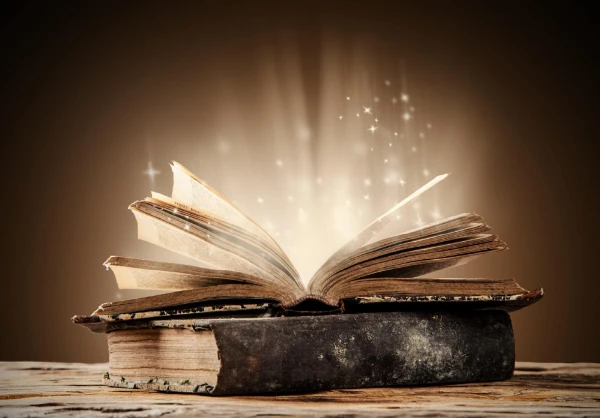 Восемь книголюбов поделились своими самыми любимыми художественными произведениями. У вас есть исключительная возможность ознакомиться со вкусами каждого и узнать для себя новые произведения