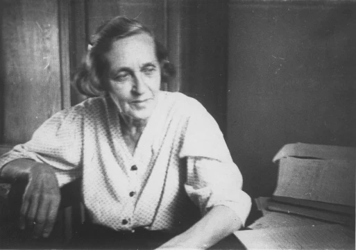 Александра Петровна Анисимова (1891–1969) — русская писательница, поэтесса, сказочница и собирательница фольклора.